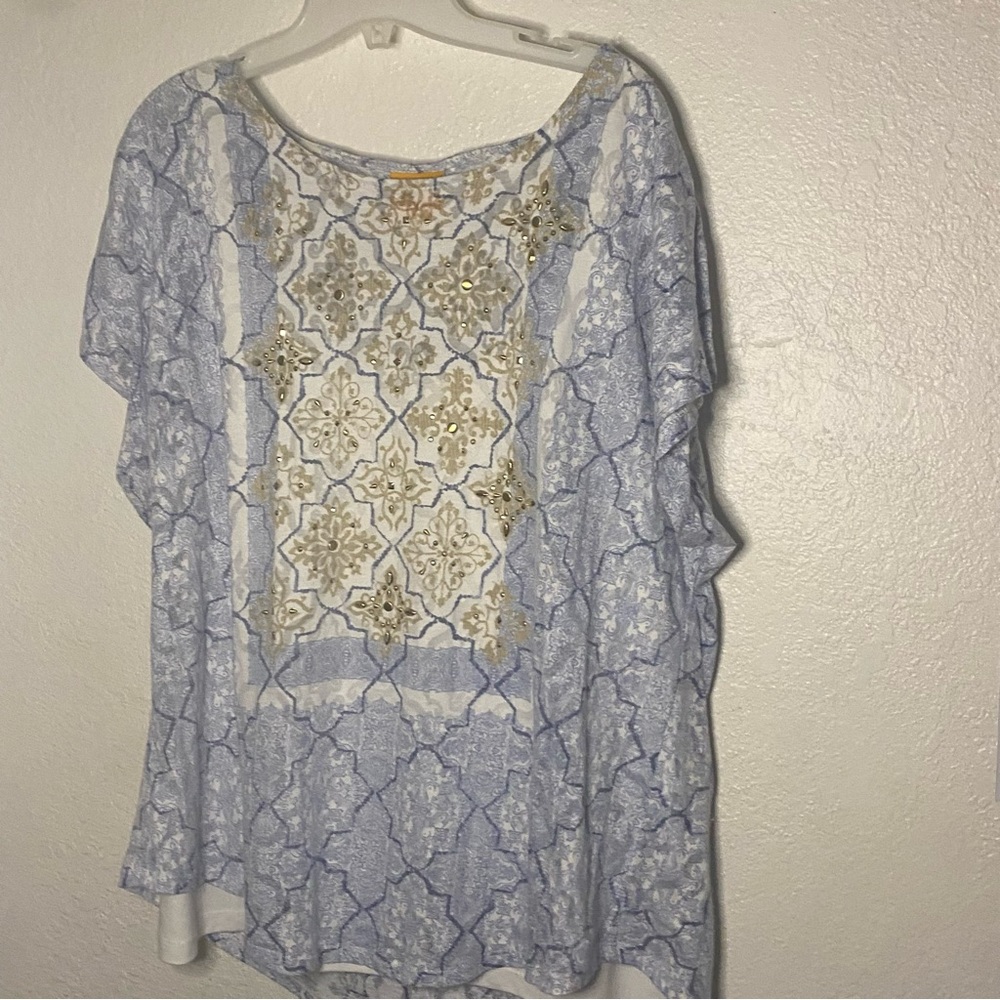 Women's Blue and White Top